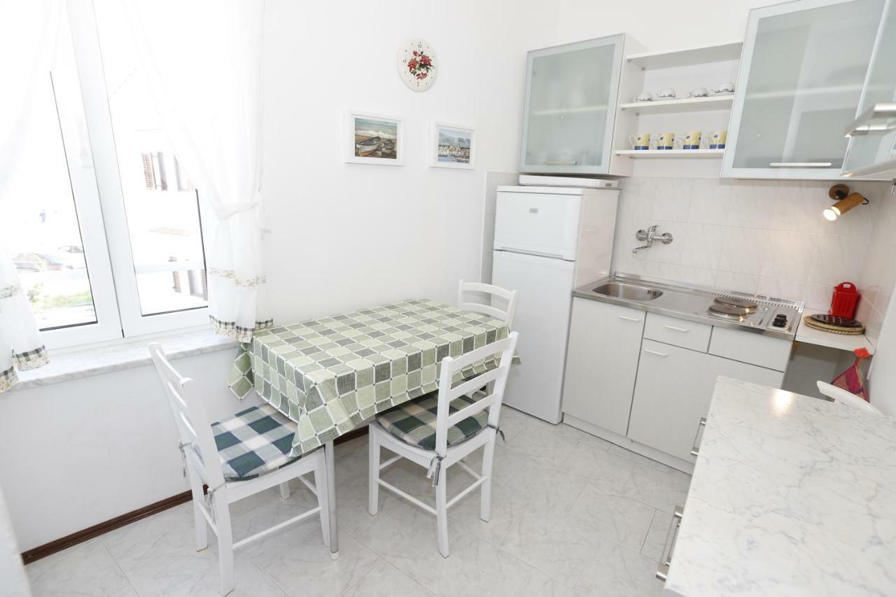 Apartment Luiza With Terrace Baška Екстериор снимка